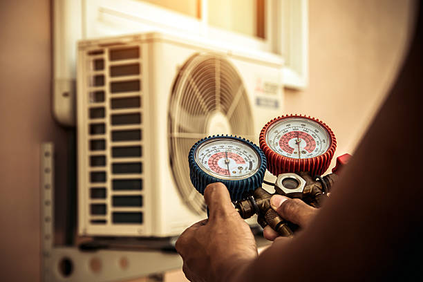Professional Hvac Maintenance technician working in Flora, MS